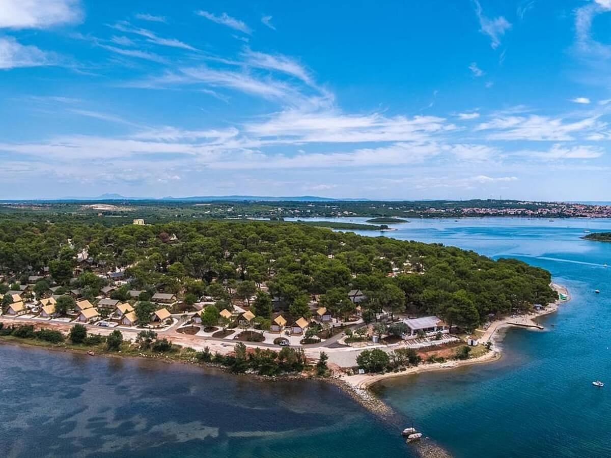 Apartman Eta Apartment Pula Bagian luar foto