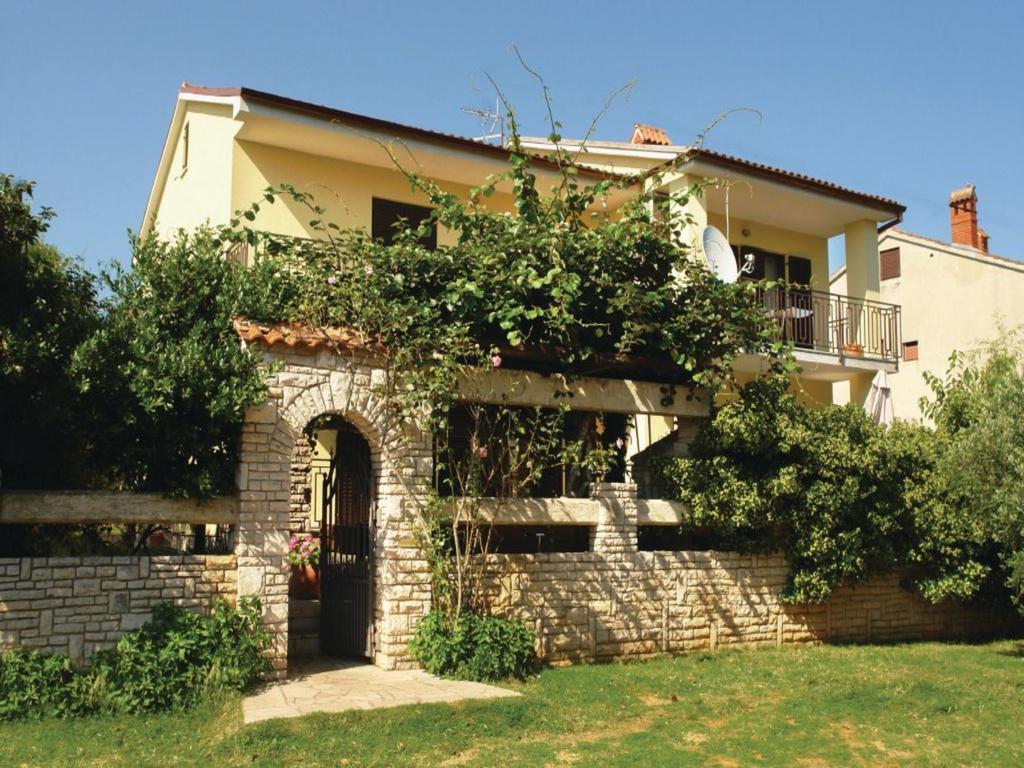 Apartman Eta Apartment Pula Bagian luar foto