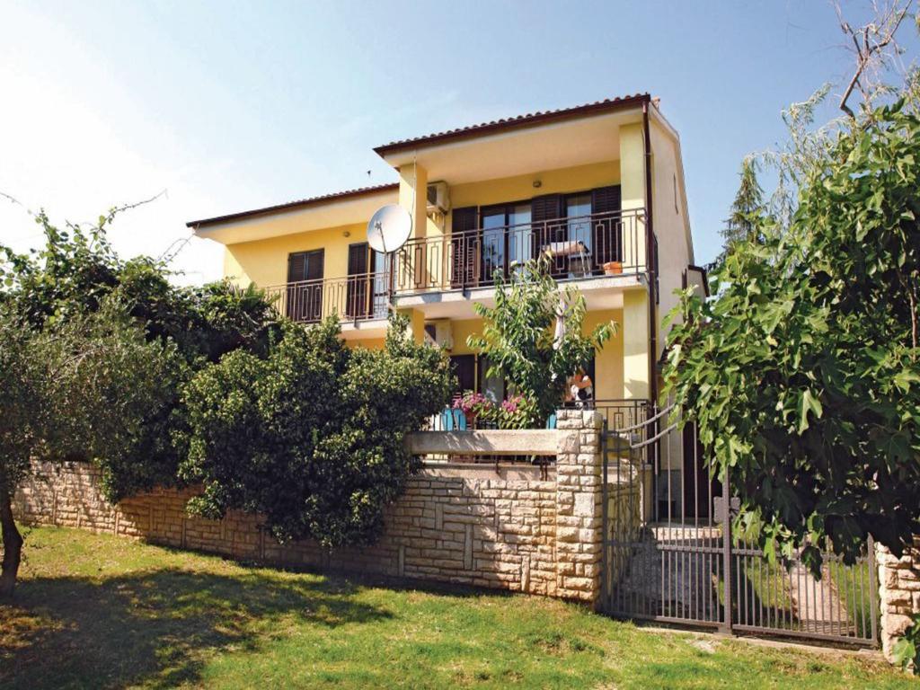 Apartman Eta Apartment Pula Bagian luar foto