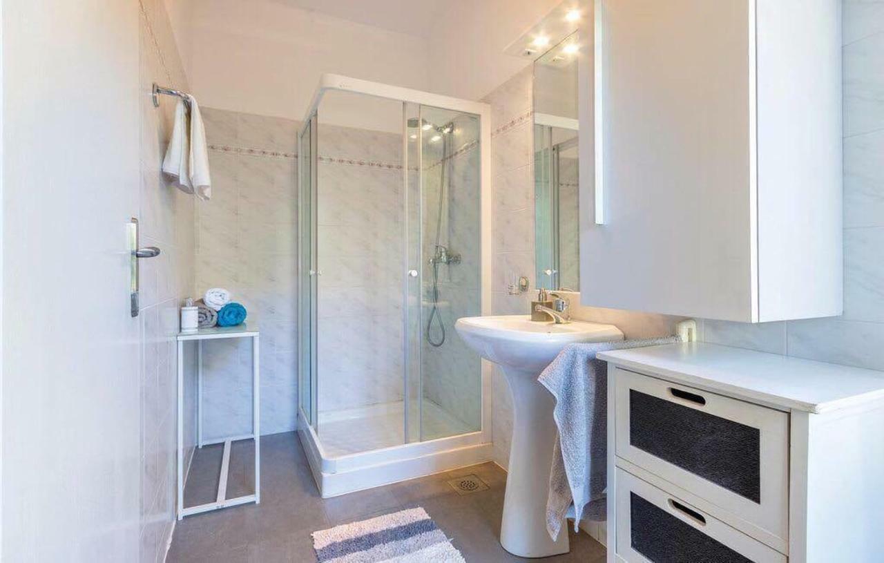 Apartman Eta Apartment Pula Bagian luar foto